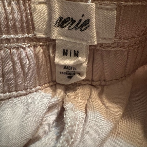aerie satin cargo joggers in nude/ blush color size M - Picture 12 of 15